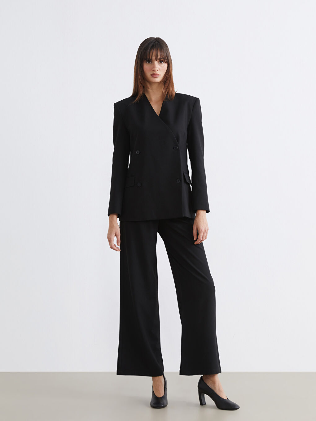 Siyah Geniş Paça Kadın Klasik Pantolon	