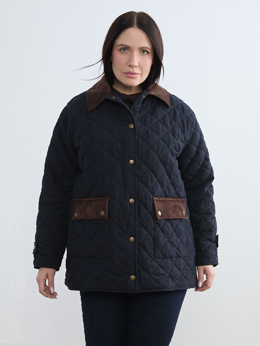 Lacivert Büyük Beden Kadife Yaka Kapitone Kadın Mont