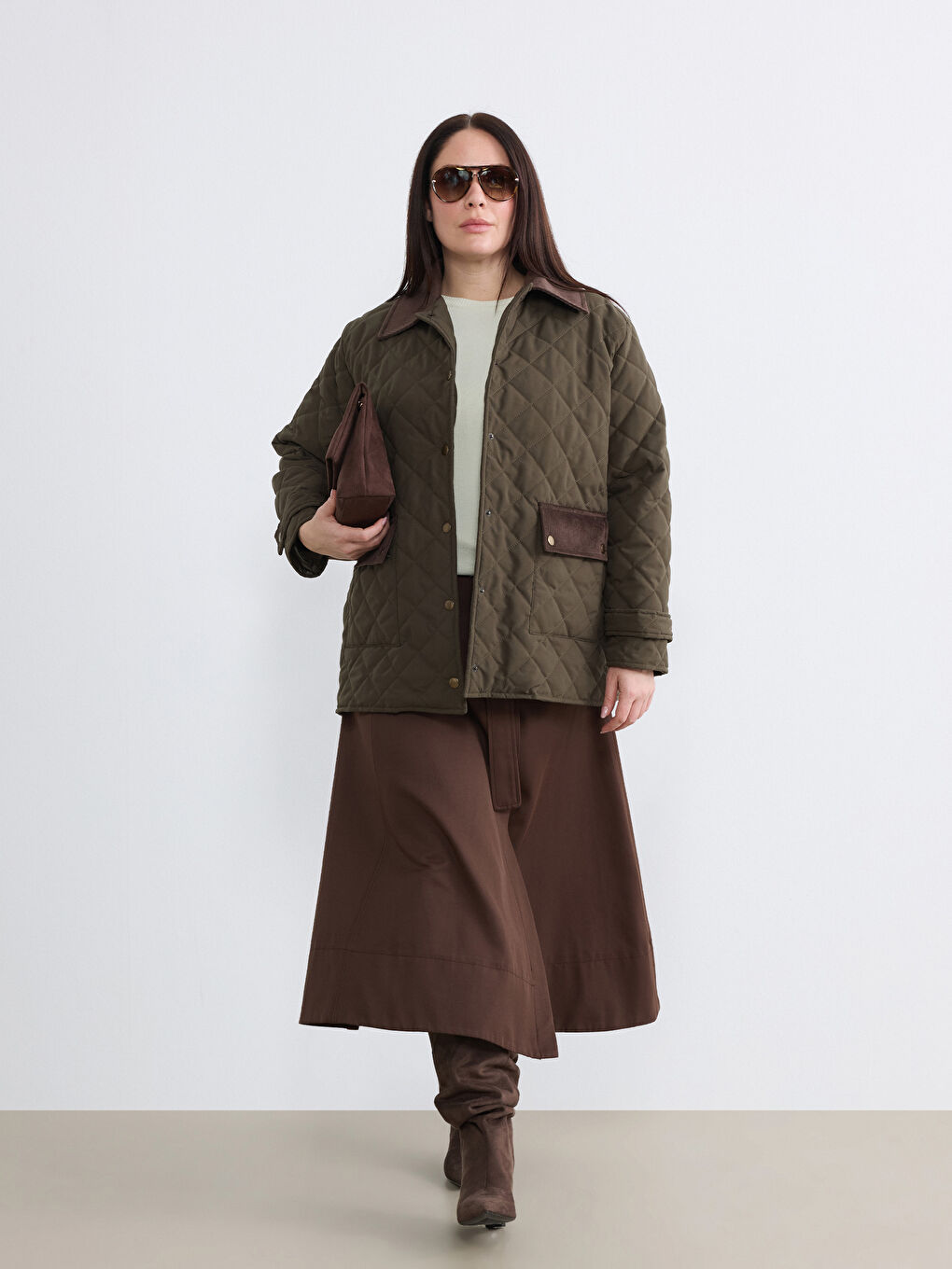 Haki Büyük Beden Kadife Yaka Kapitone Kadın Mont-1