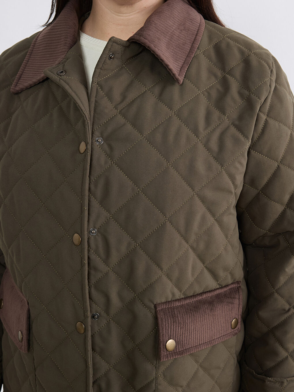 Haki Büyük Beden Kadife Yaka Kapitone Kadın Mont-3