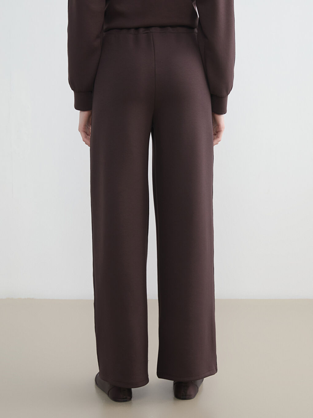 Elasticated Waist Wide Leg Women's Sweatpants-3