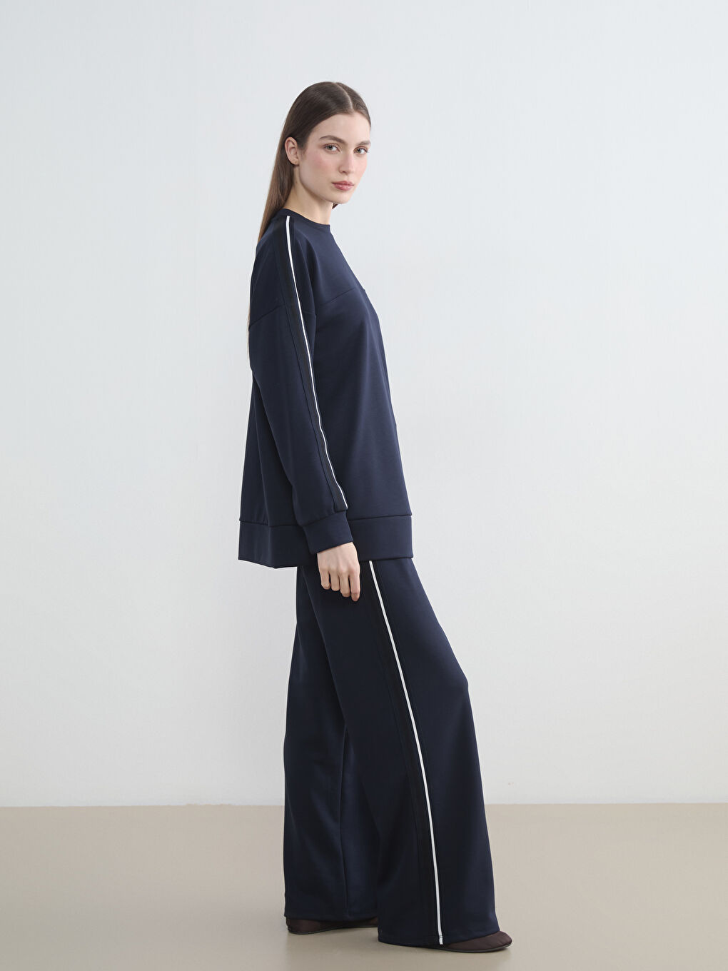 Lacivert Beli Lastikli Geniş Paça Kadın Eşofman Altı