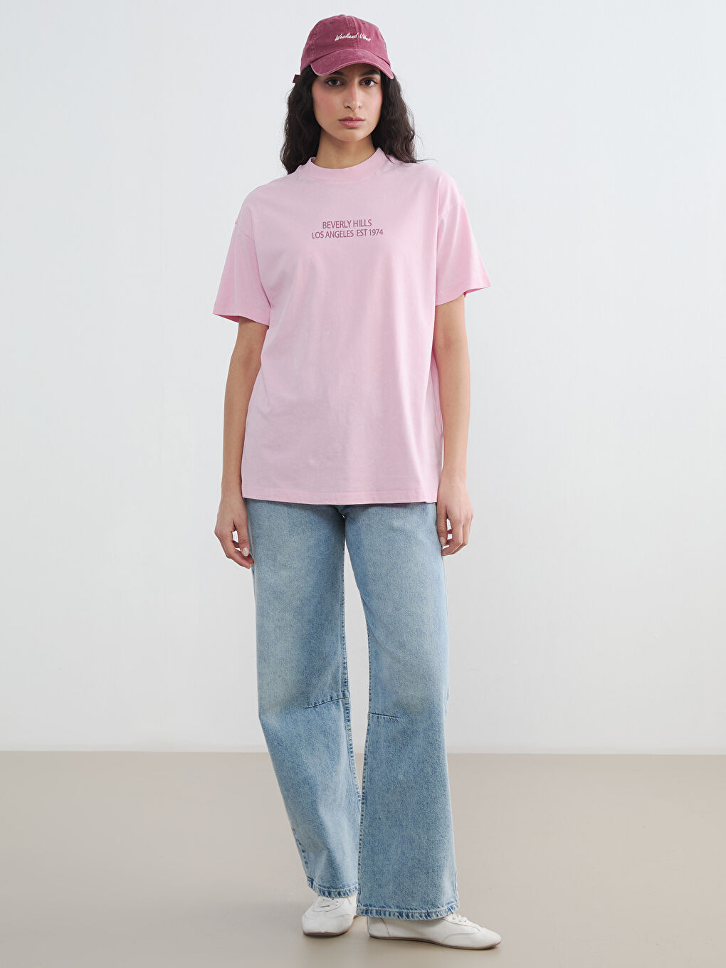 Pembe Bisiklet Yaka Baskılı Kadın Tişört-1