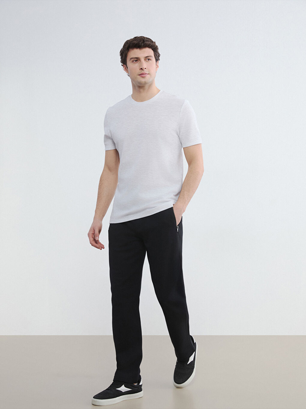 Siyah Standart Kalıp Erkek Eşofman Altı