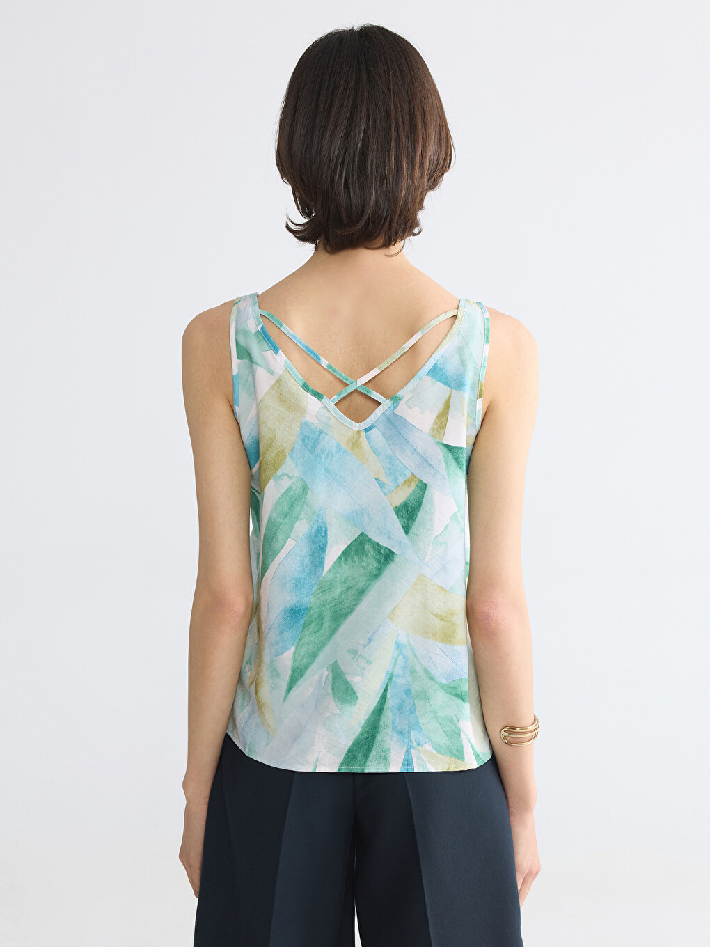 V Neck Leaf Patterned Blouse-3