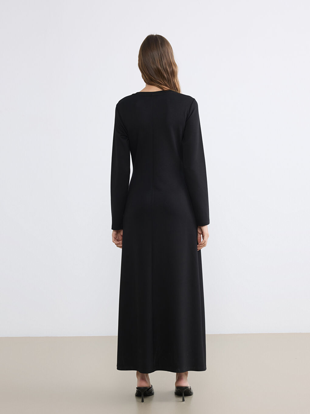 Siyah Bisiklet Yaka Bağlama Detaylı Elbise	-3