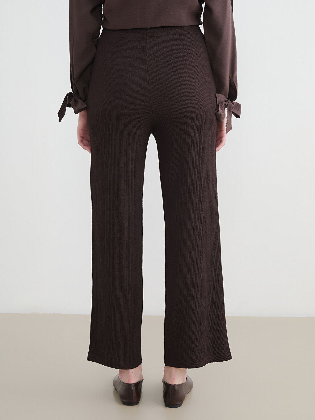 Kahverengi Beli Lastikli Dokulu Kadın Pantolon-3