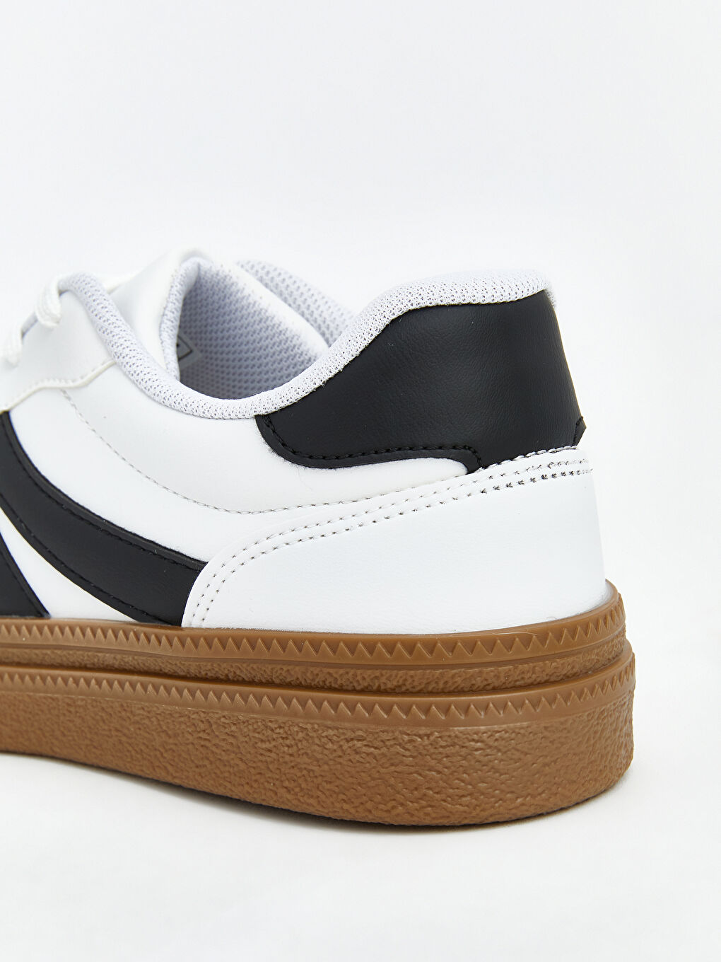 Beyaz Bağcıklı Kontrast Tabanlı Kadın Sneaker-4