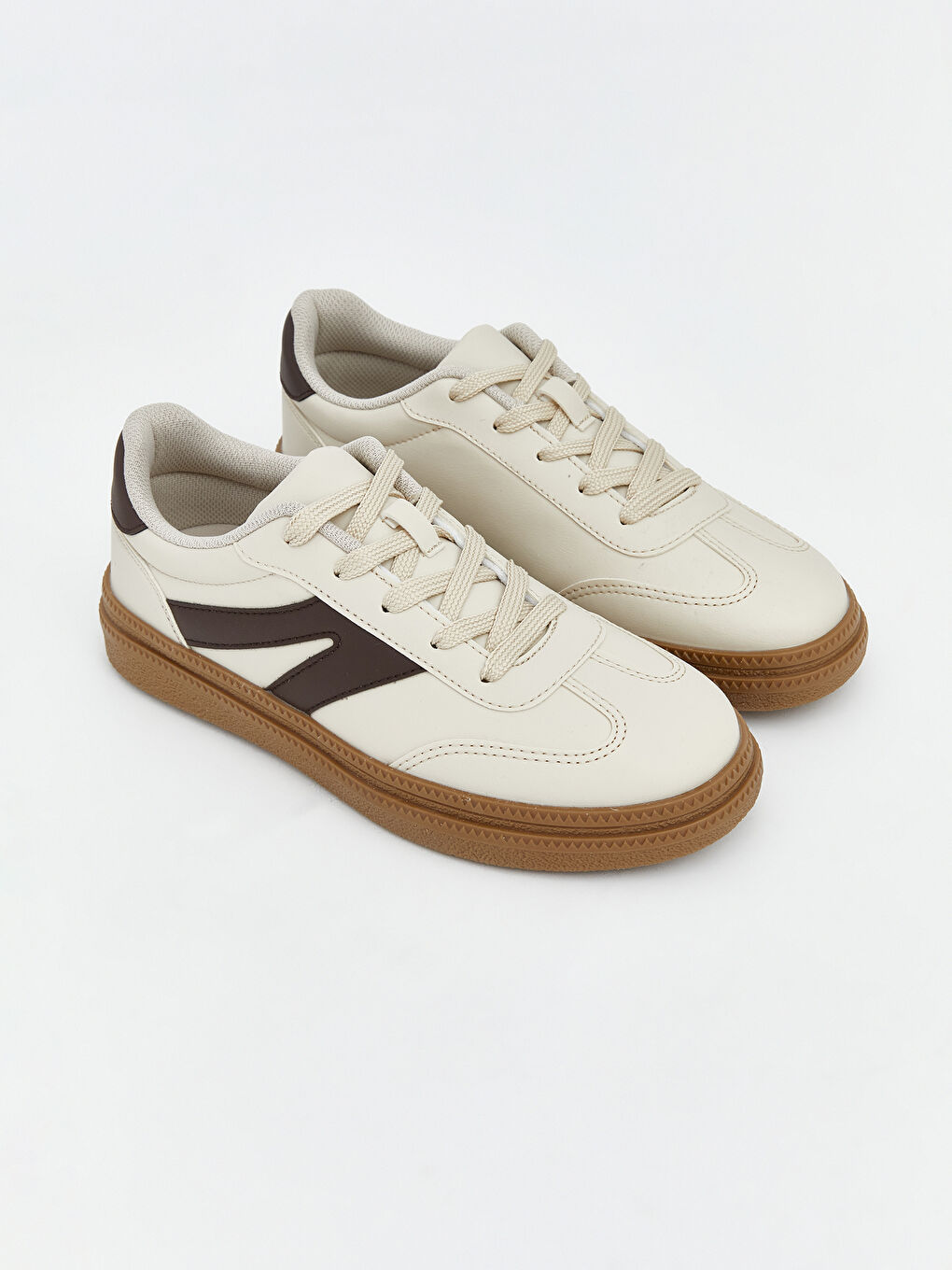 Bej Suni Deri Görünümlü Kauçuk Tabanlı Kadın Sneaker