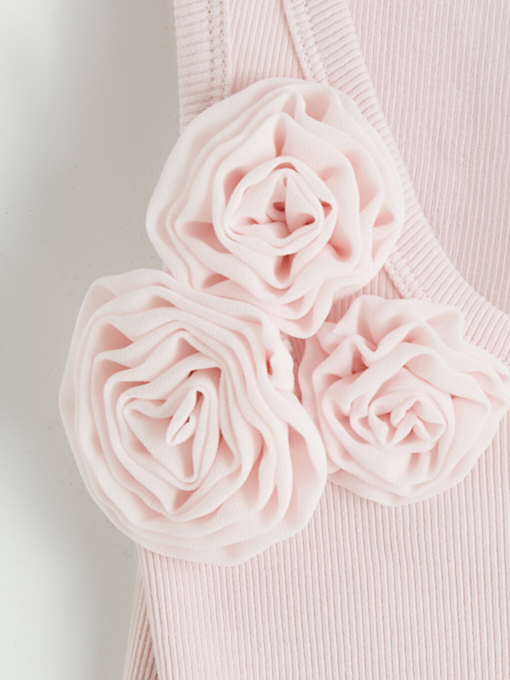 U-Ausschnitt Tanktop mit Blumenapplikation für Damen-6