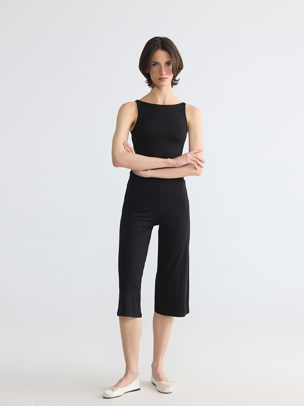 Elastic Waist Women's Capri