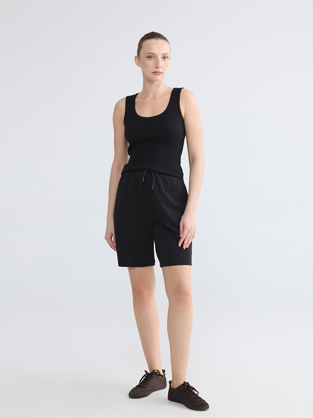 Siyah U Yaka Kadın Atlet-1