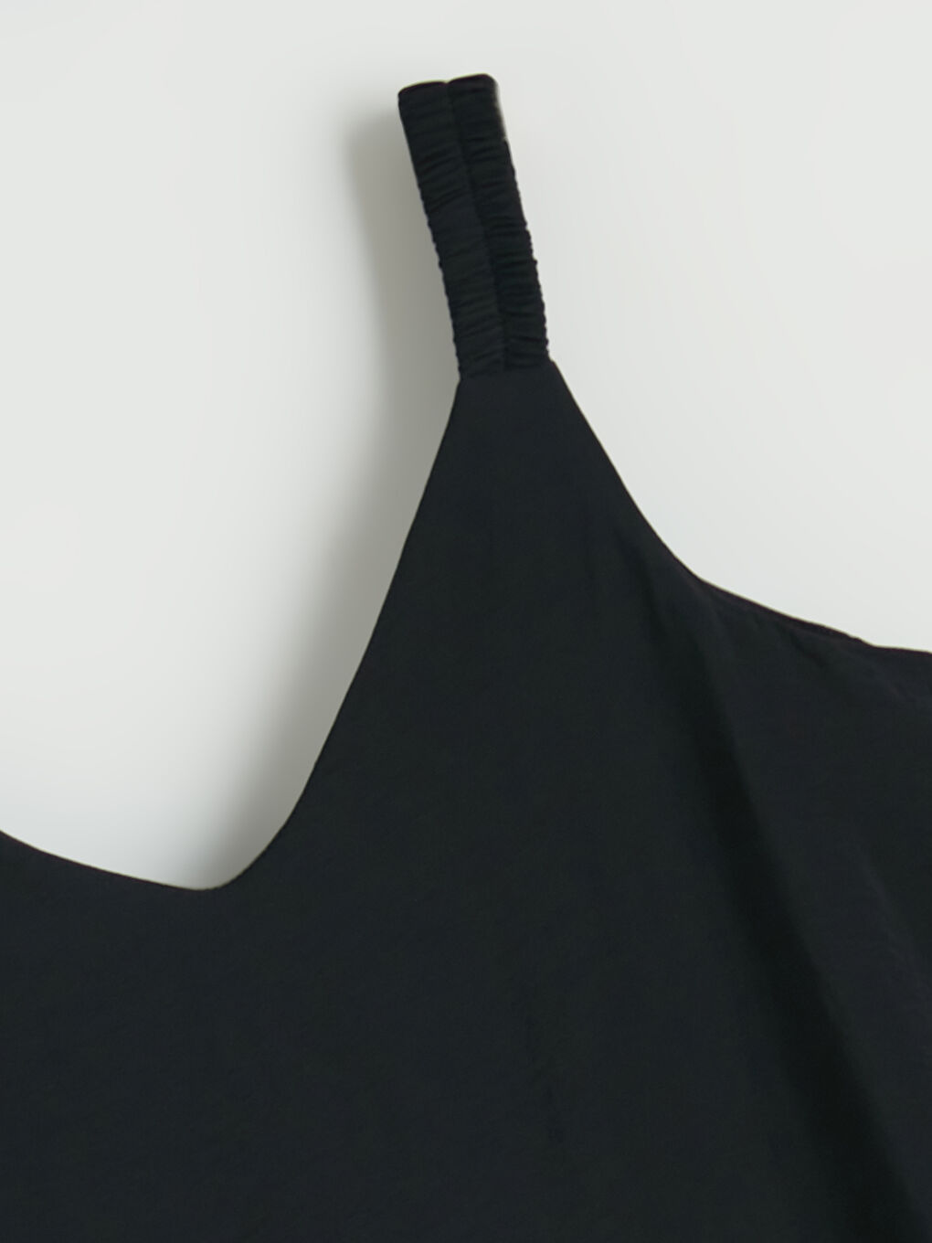 Siyah V Yaka Askılı A Kesim Elbise-5