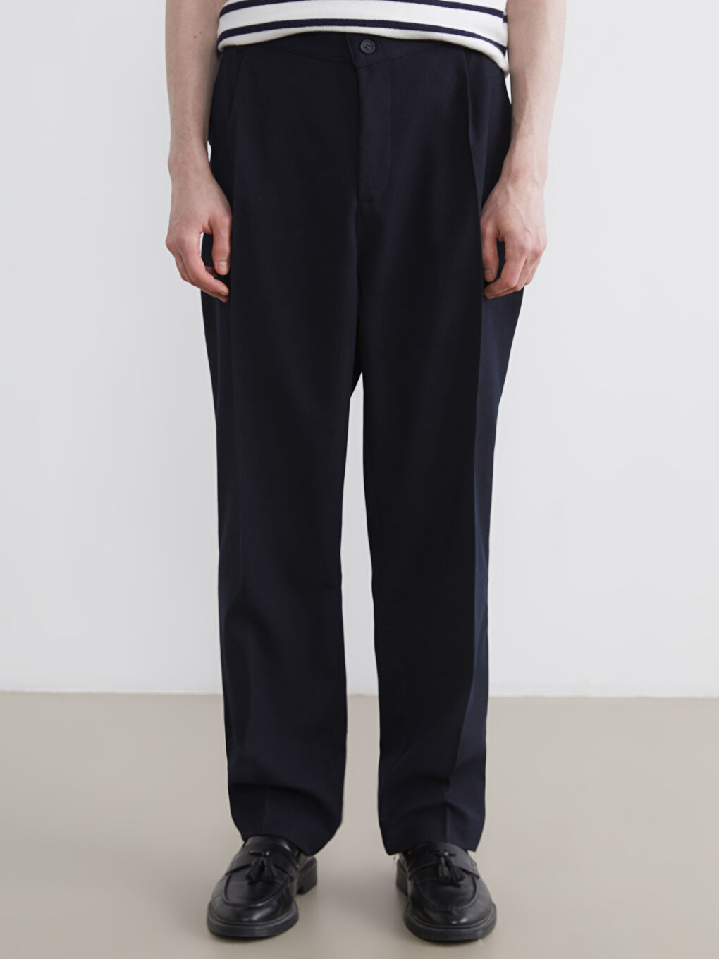 بنطلون رجالي واسع الطيّة-1