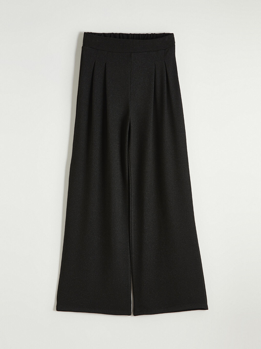 Siyah Beli Lastikli Geniş Paça Kadın Pileli Pantolon