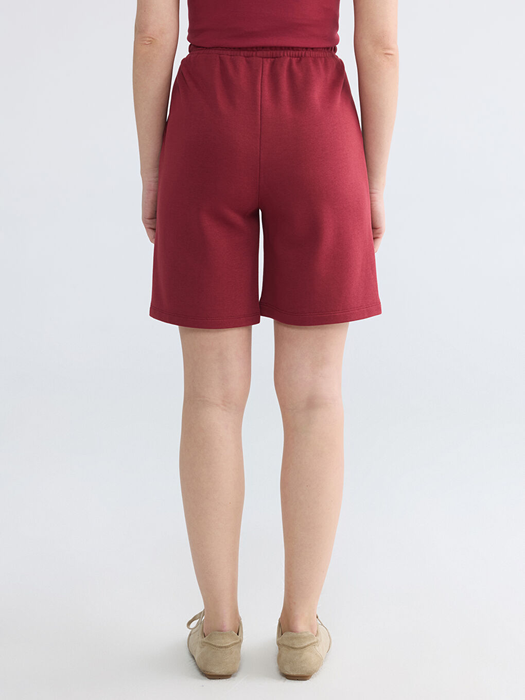 Bordo Beli Lastikli Kadın Şort-3