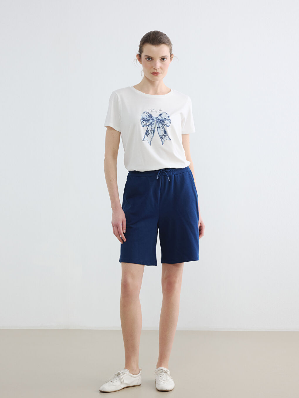 Elastic Waist Women's Shorts