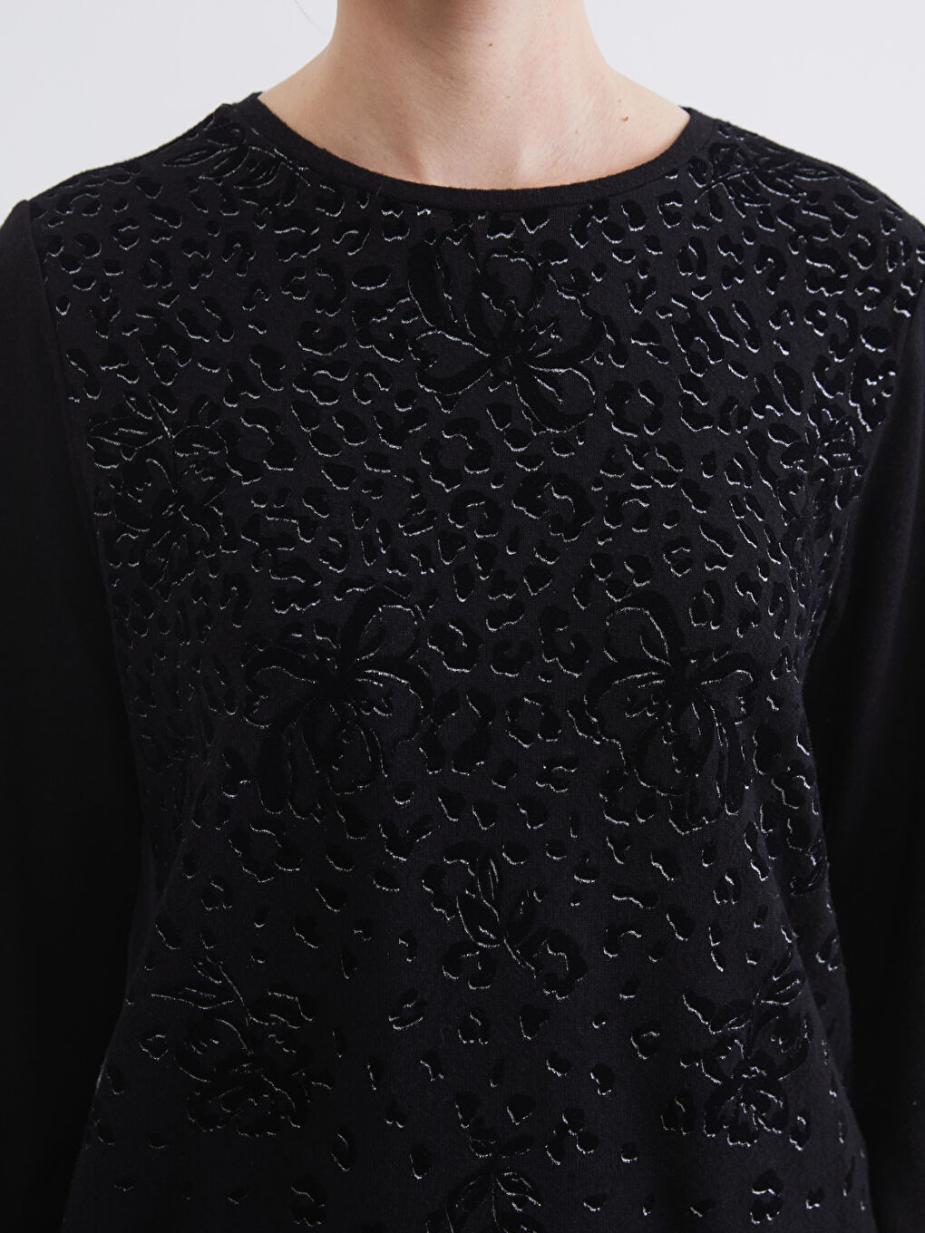 تیشێرت ڕه‌ش ژن-2