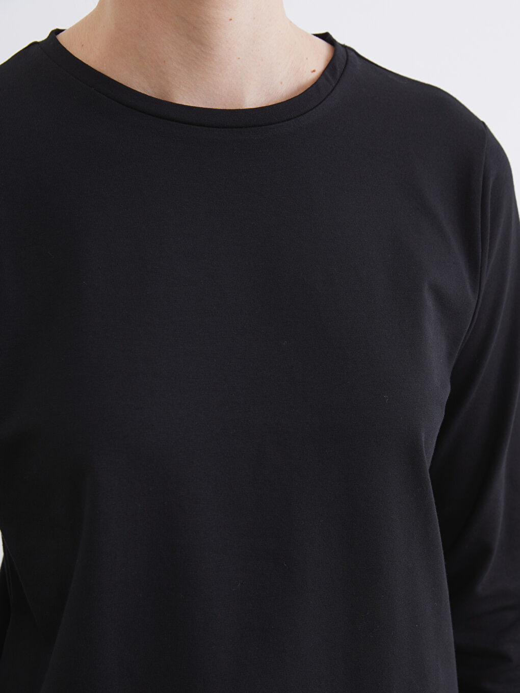 Женская футболка с круглым вырезом-2