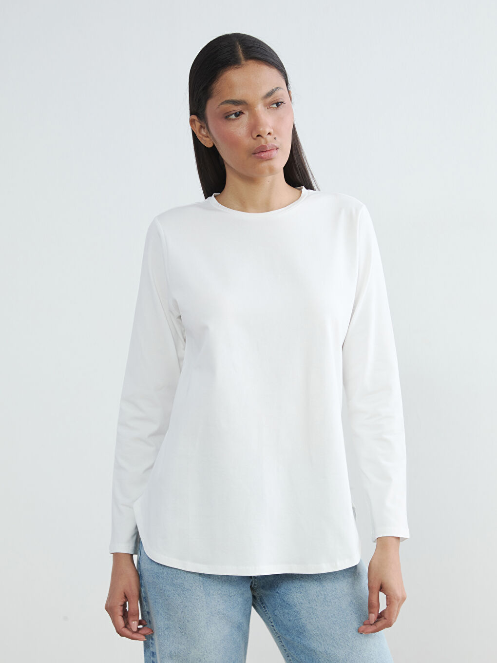 Женская футболка с круглым вырезом