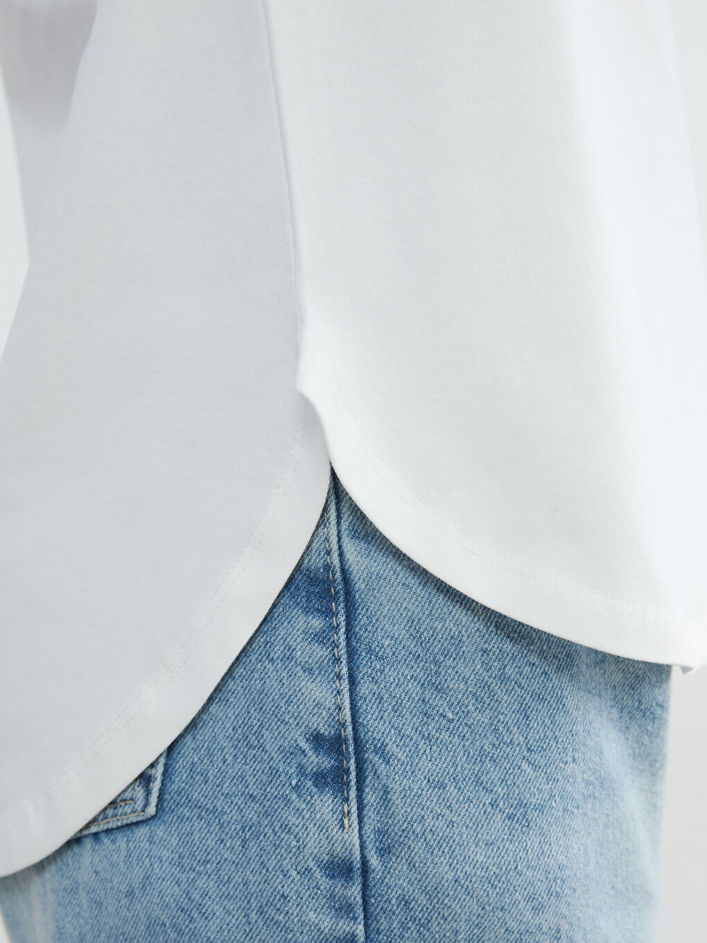 Женская футболка с круглым вырезом-2