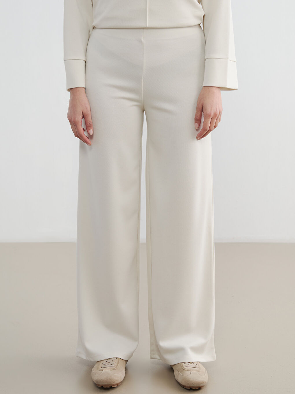 Bej Beli Lastikli Soft Touch Kadın Eşofman Altı-1