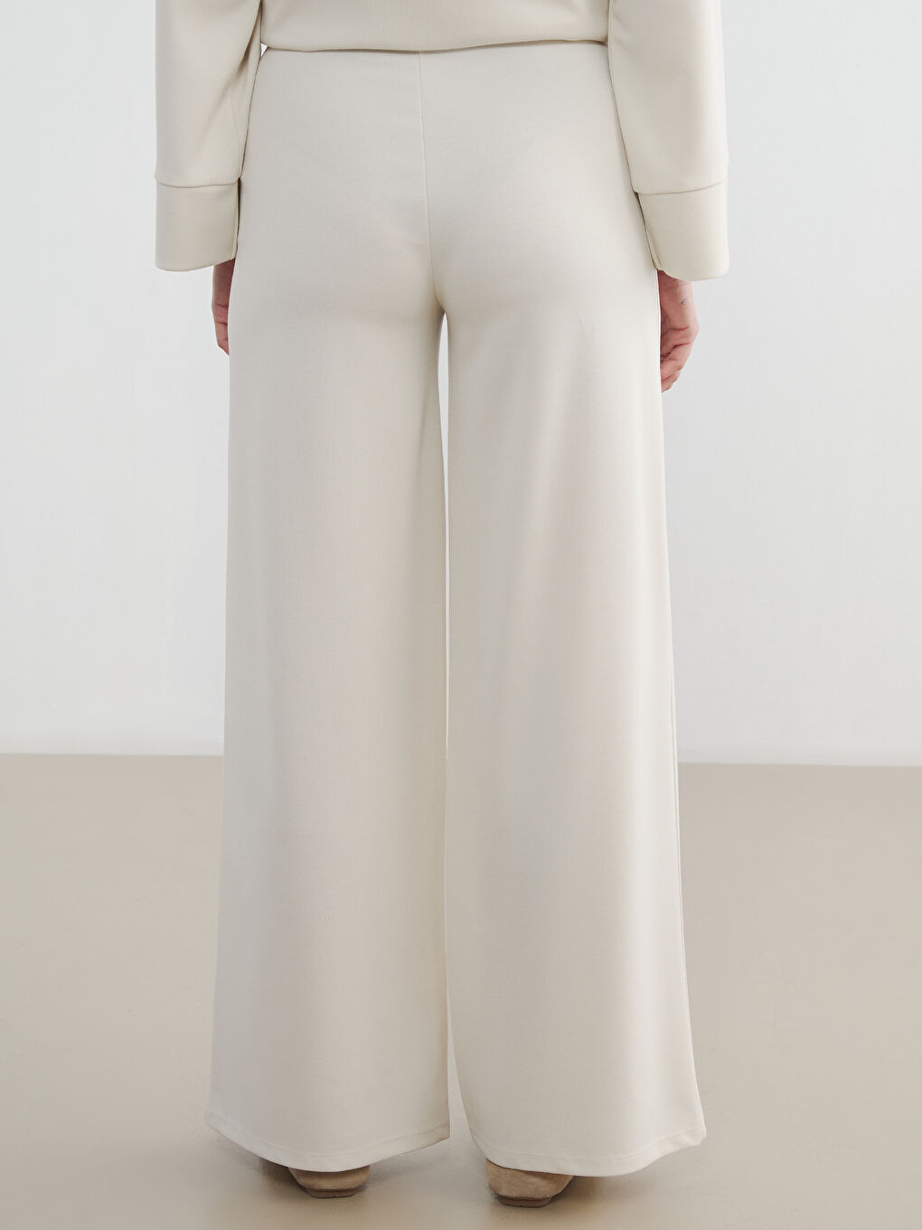 Bej Beli Lastikli Soft Touch Kadın Eşofman Altı-3