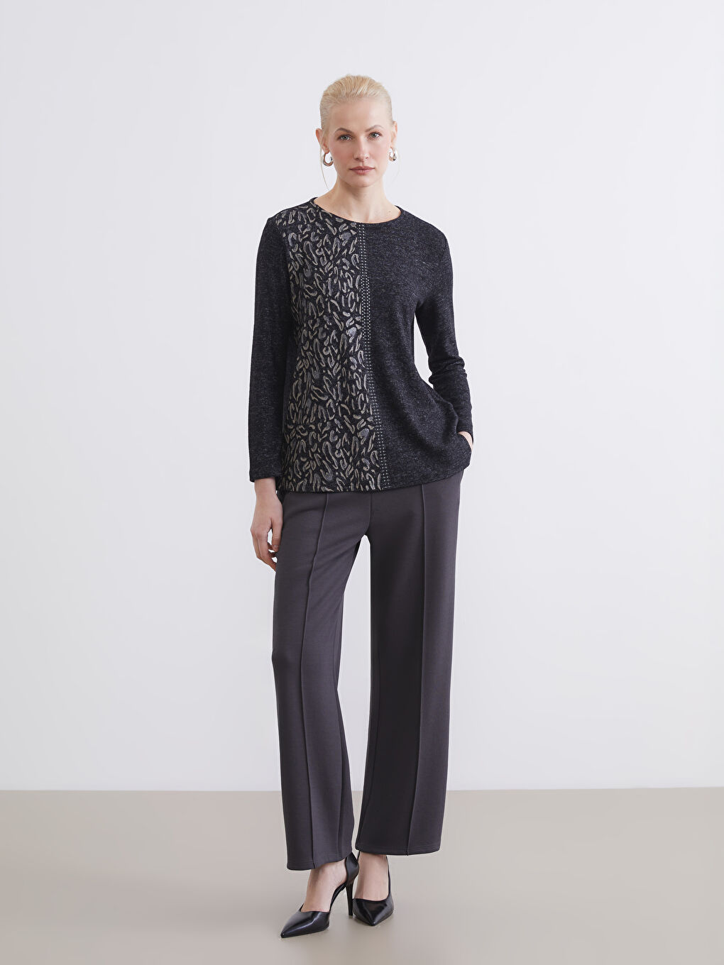 Patterned Crew Neck Blouse  -1