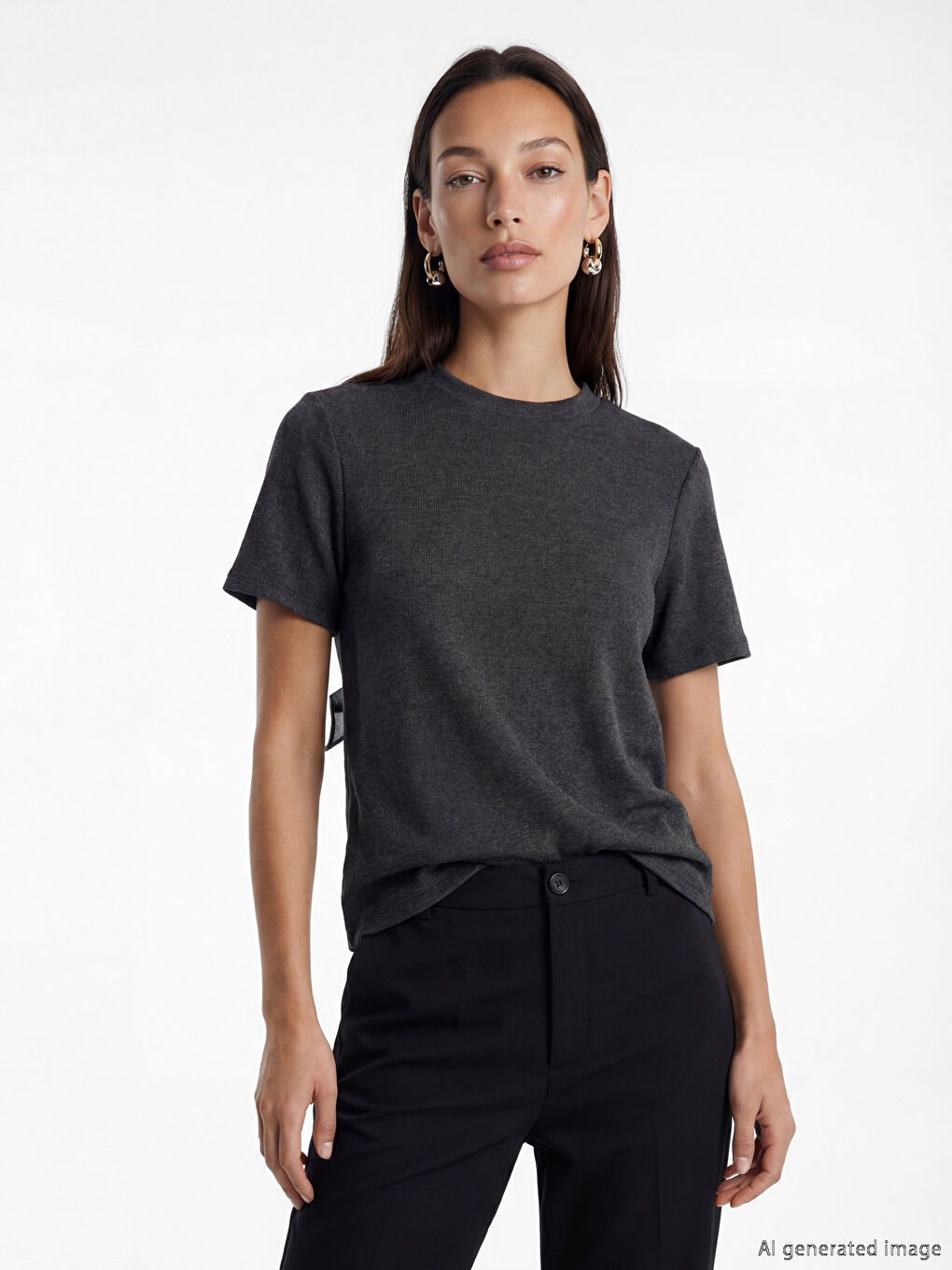 Antrasit Bisiklet Yaka Kadın Tişört