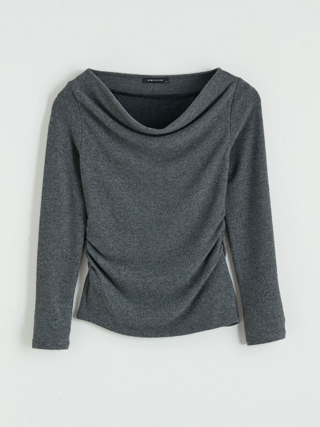 Gri Kayık Yaka Büzgülü Bluz