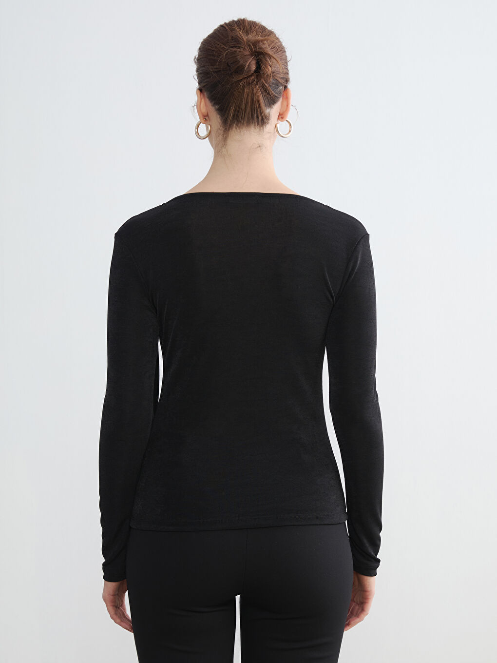 Siyah Kayık Yaka Büzgülü Kadın Body-3