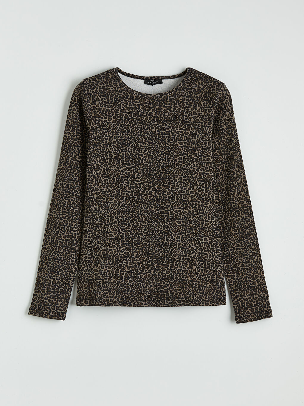 Bluza sa leopard printom i okruglim izrezom-5