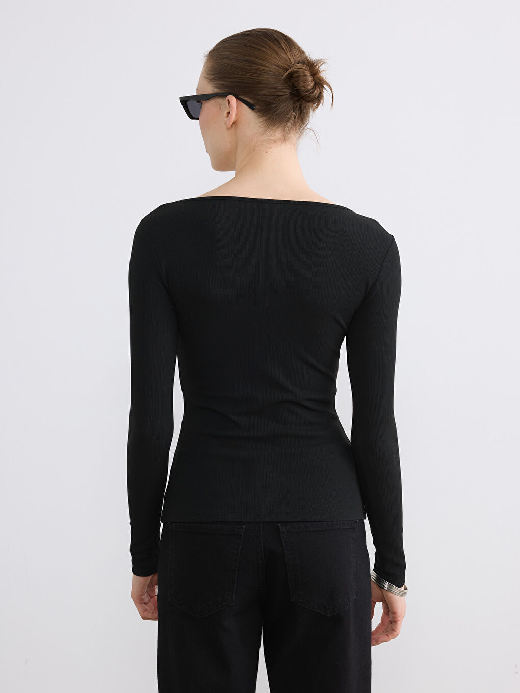 Siyah U Yaka Fitilli Kadın Body	-3