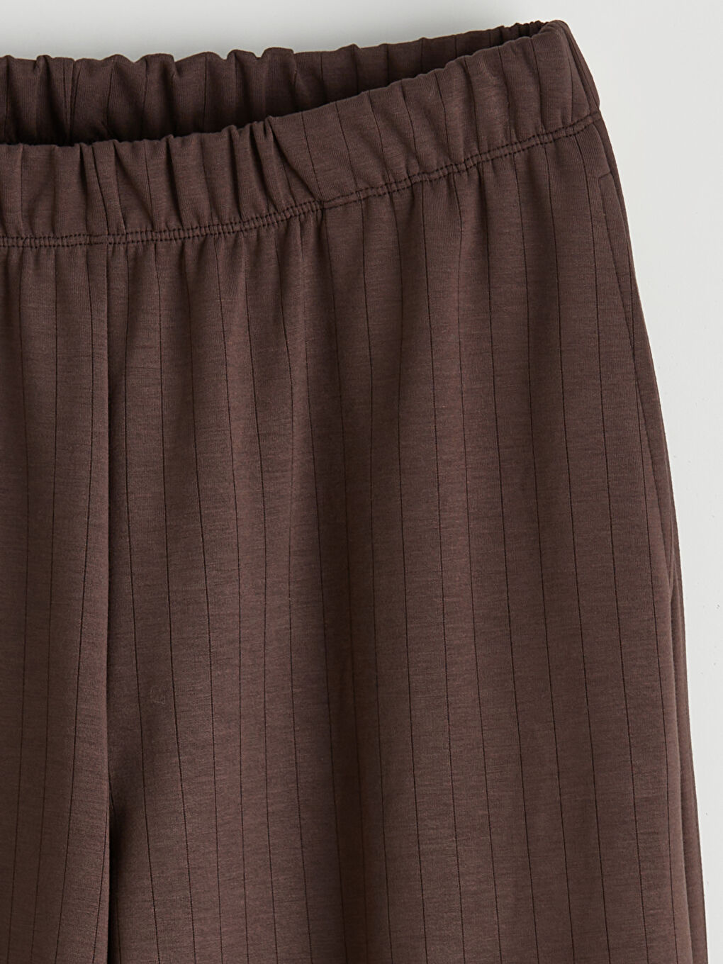 Kahverengi Beli Lastikli Çizgili Kadın Jogger Pantolon-1