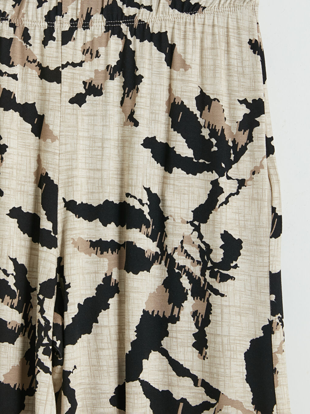 Bej Beli Lastikli Desenli Geniş Paça Kadın Kapri-2