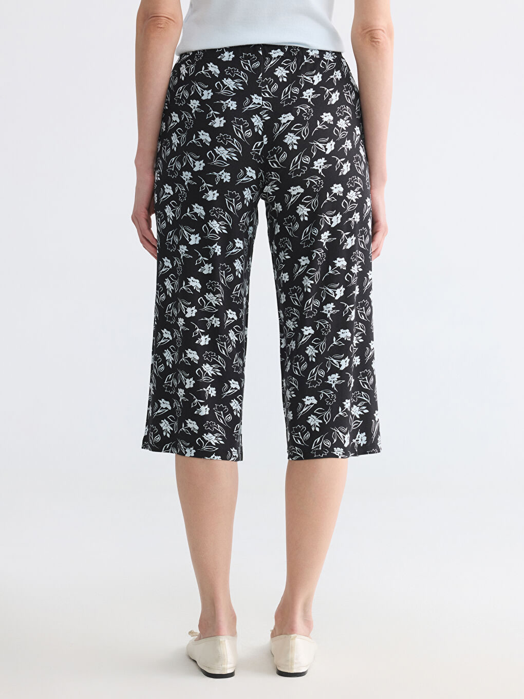 Elastic Waist Floral Wide Leg Women's Capri-3