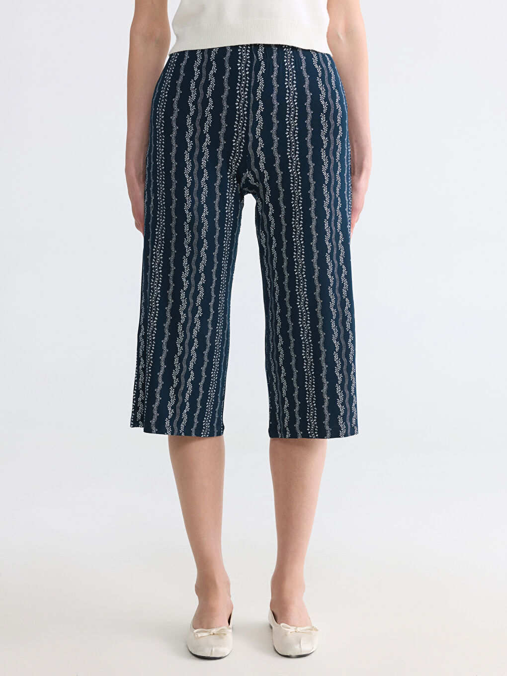 Elastic Waist Patterned Wide Leg Women's Capri-1