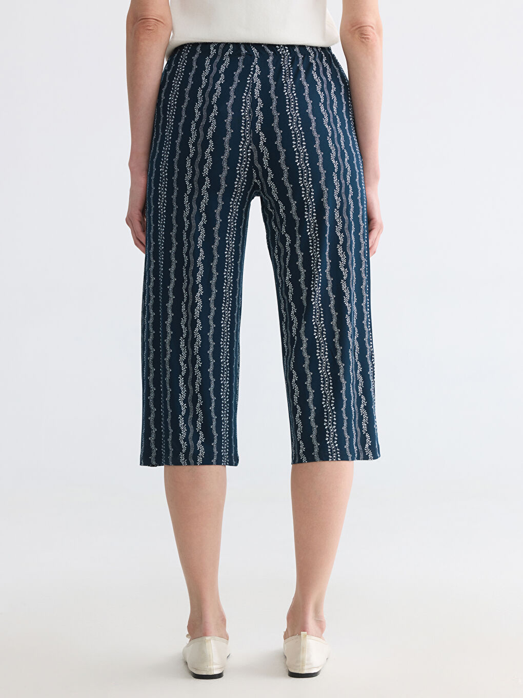 Elastic Waist Patterned Wide Leg Women's Capri-3