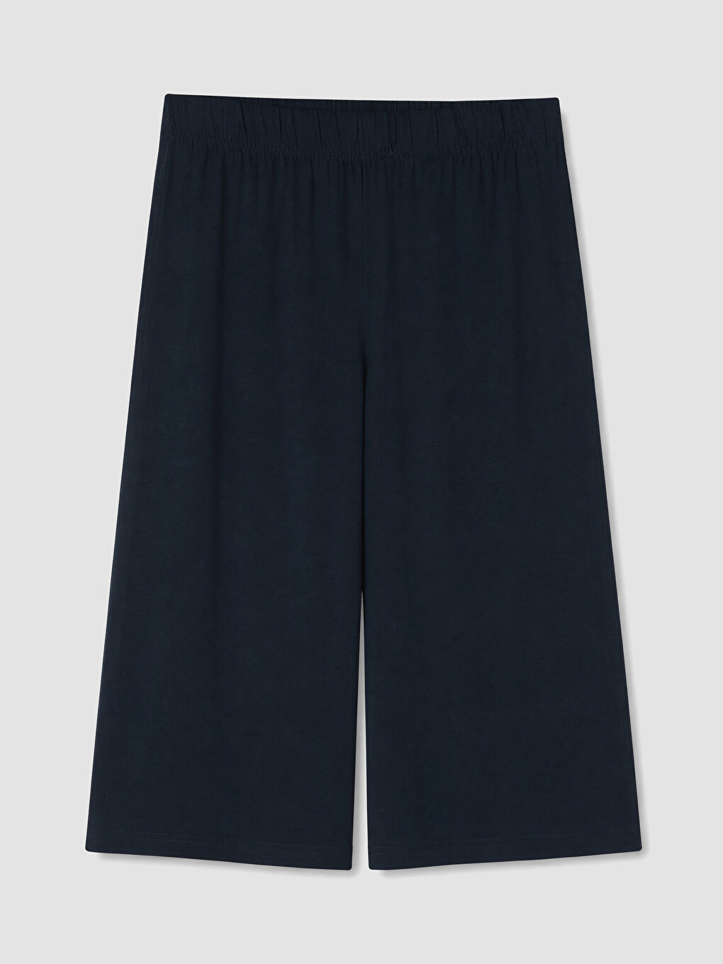 Woman Navy Capri Trousers