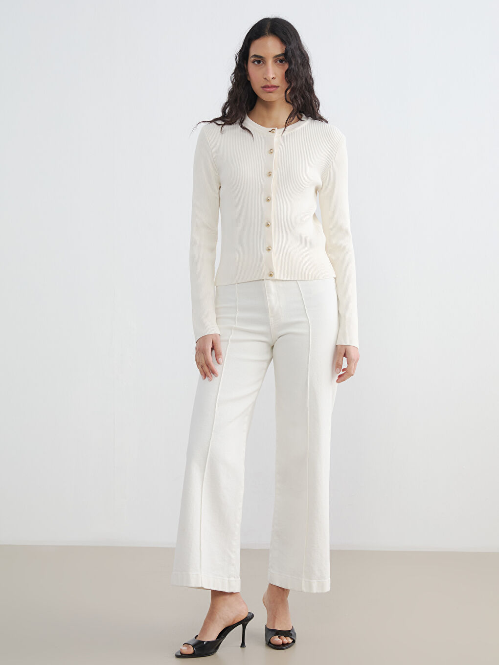 كارديجان تريكو نسائي بياقة دائرية-1