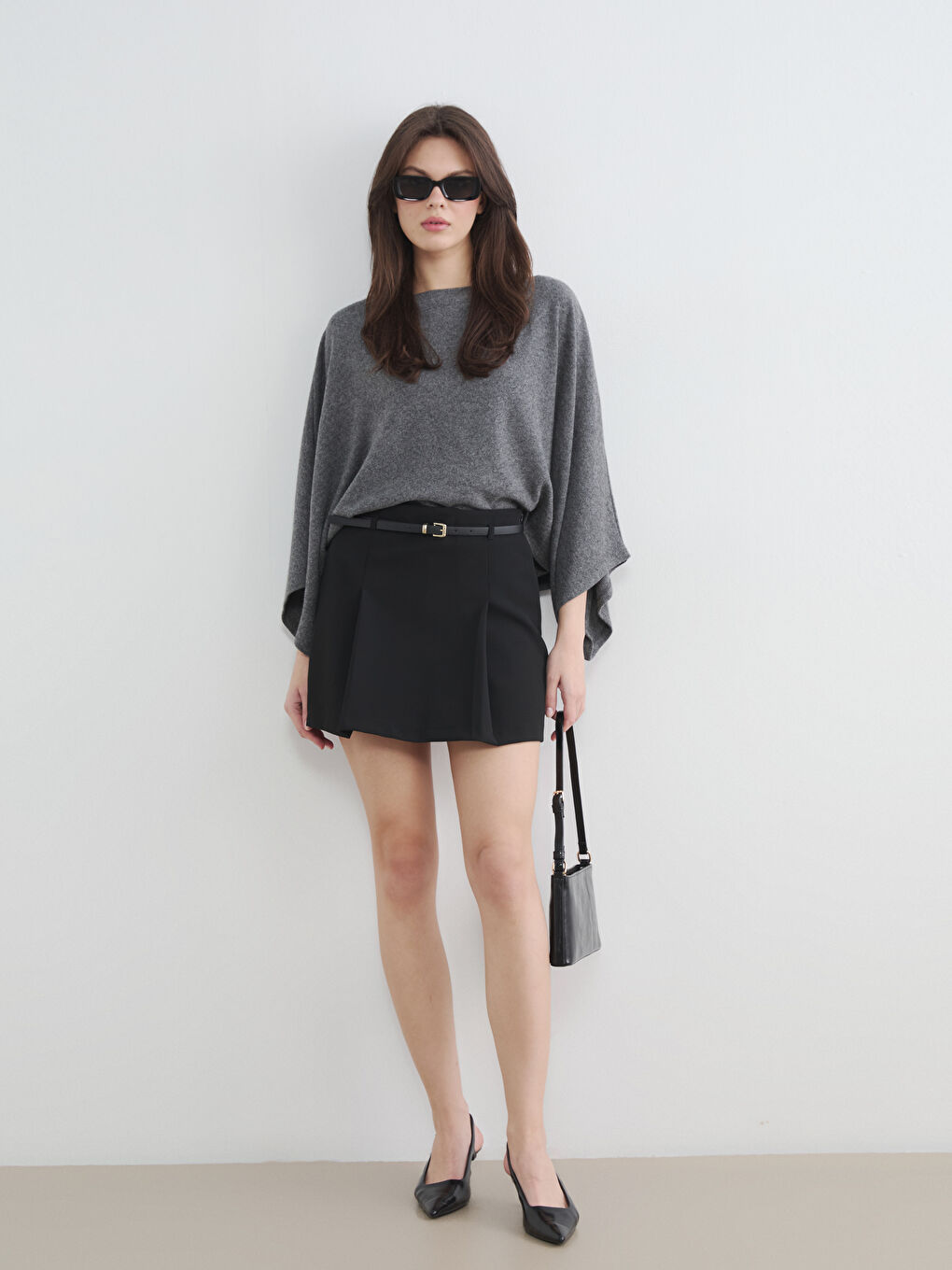 Siyah Beli Kemerli Şort Etek