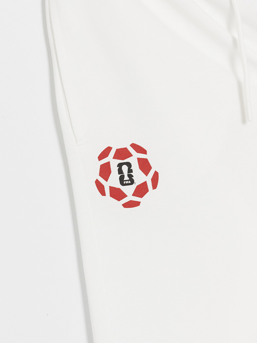 Beyaz Regular Fit FIFA 2026 Dünya Kupası Baskılı Erkek Şort-6