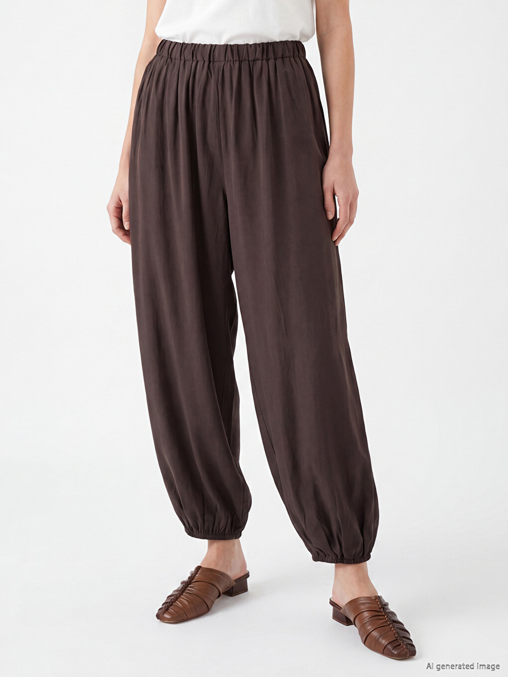 Kahverengi Beli Lastikli Kadın Jogger Pantolon-1
