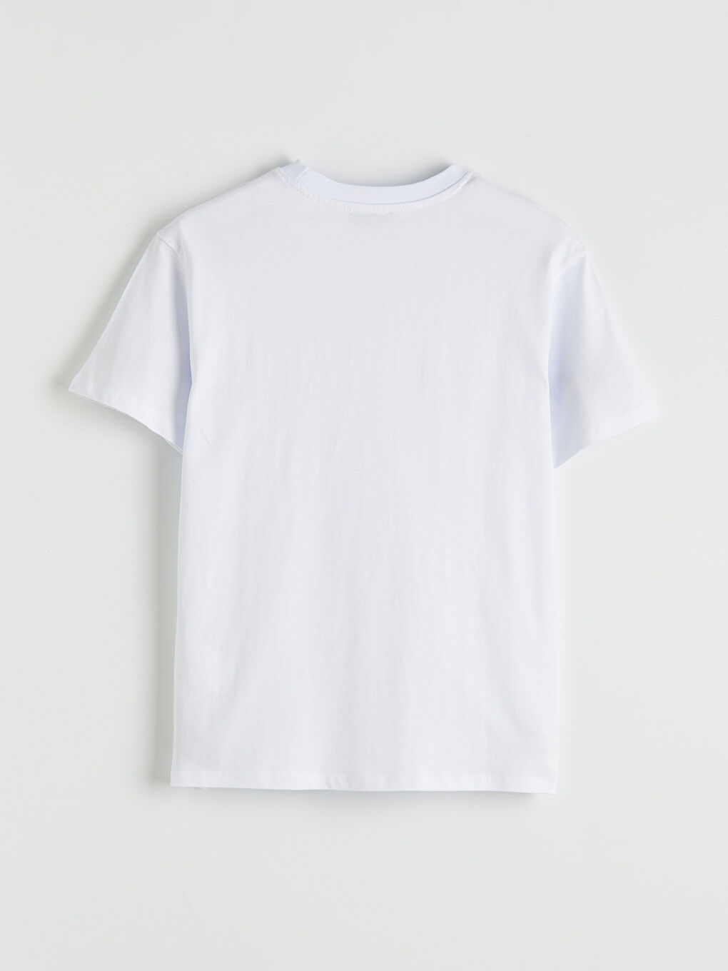 Beyaz Bisiklet Yaka Taşlı Kadın Tişört-1