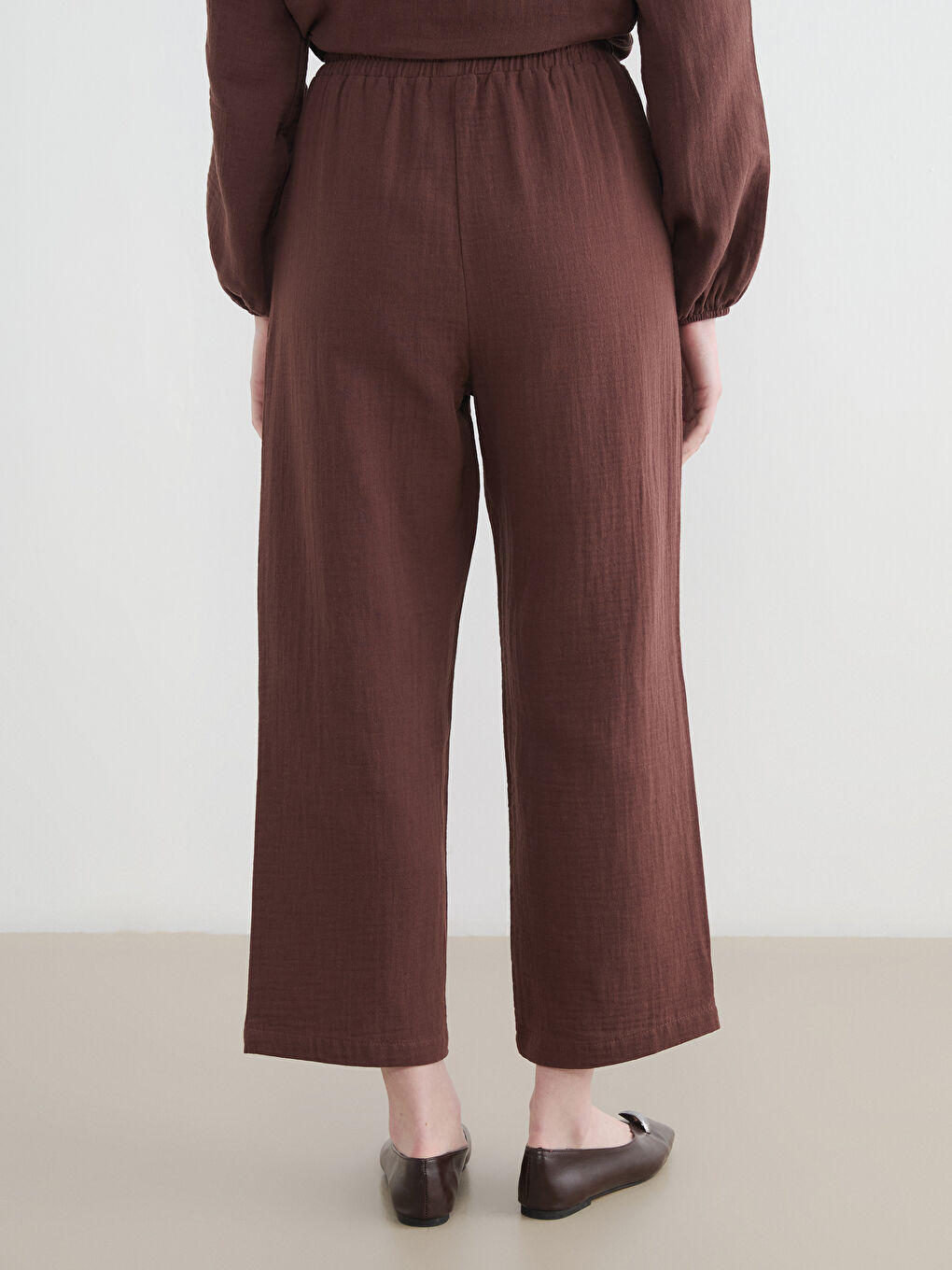Kahverengi Beli Lastikli Geniş Paça Kadın Pantolon-2