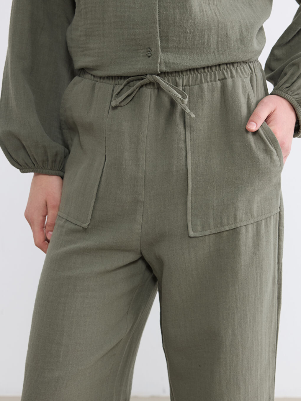 Haki Beli Lastikli Geniş Paça Kadın Pantolon-2