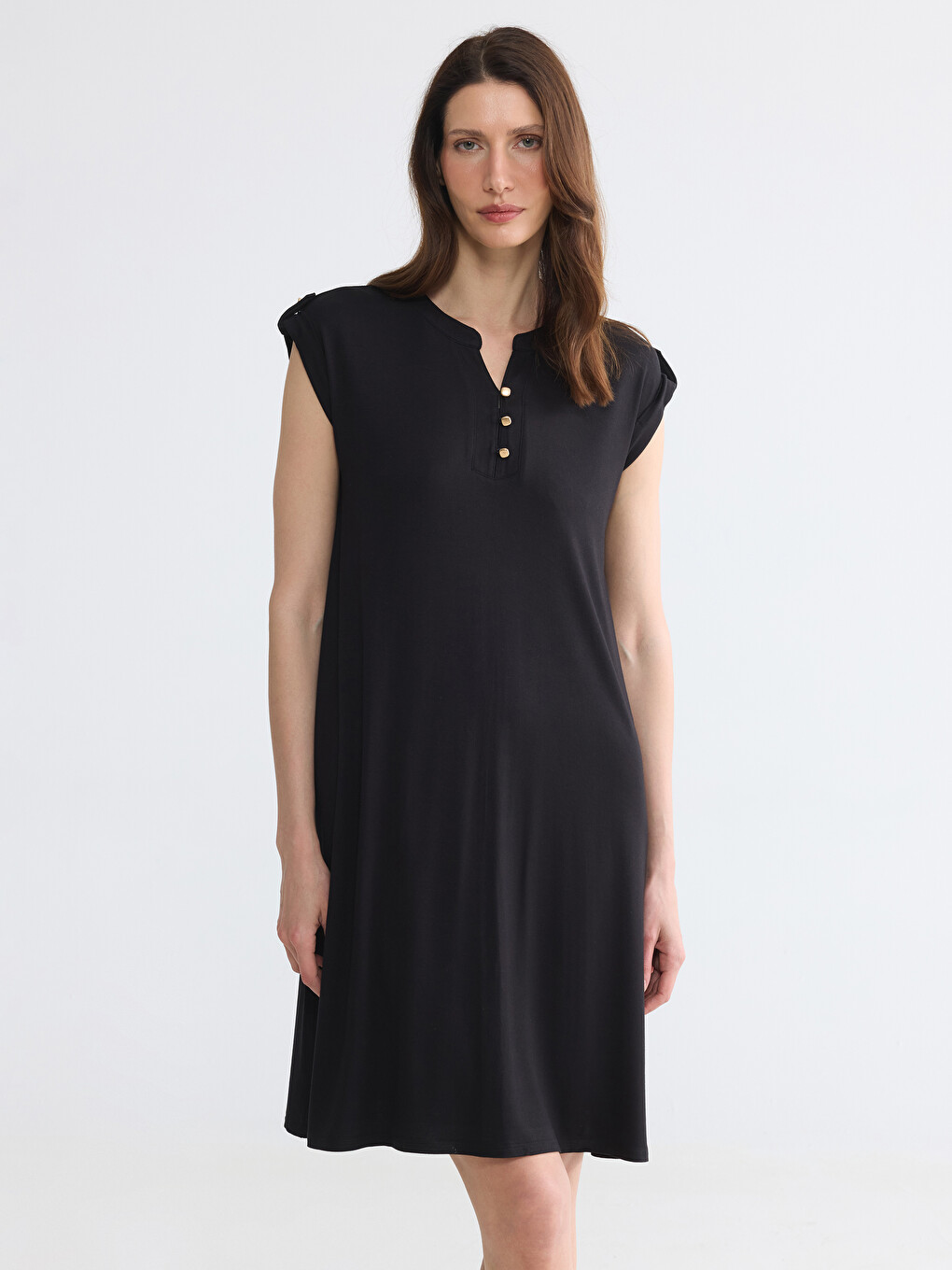 Frau Schwarz Kleid