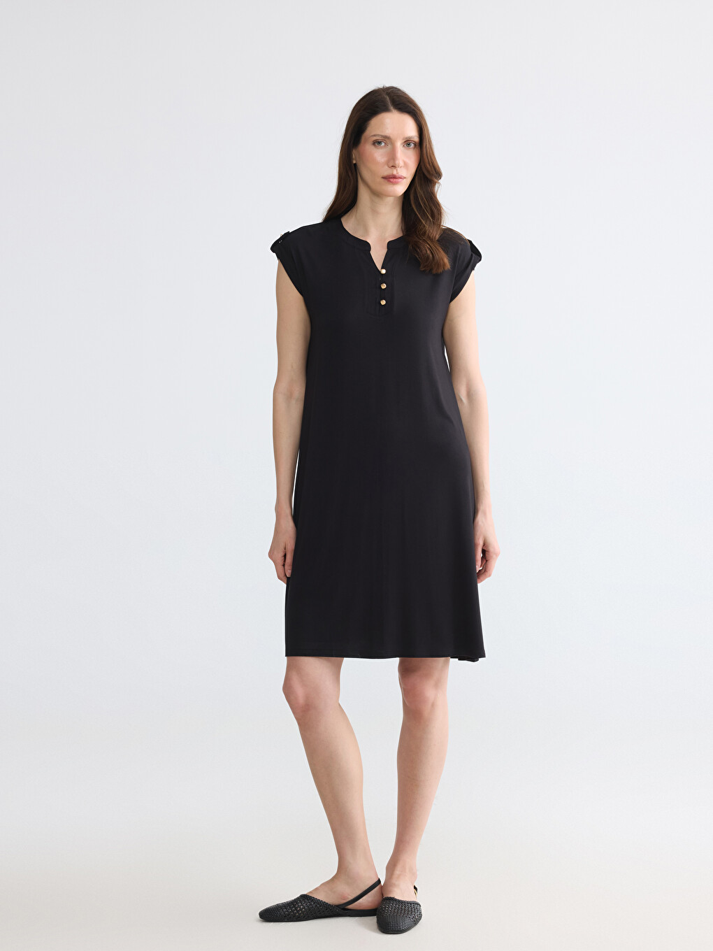 Frau Schwarz Kleid-1