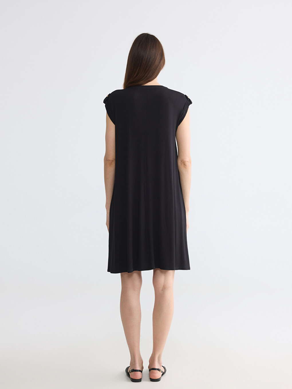 Frau Schwarz Kleid-3