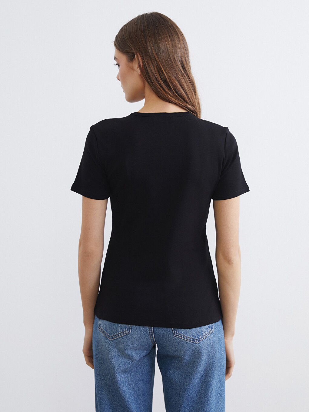 Siyah Bisiklet Yaka Kadın Tişört-4